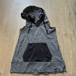 New Era Gray Sleeveless Hoodie with Pocket